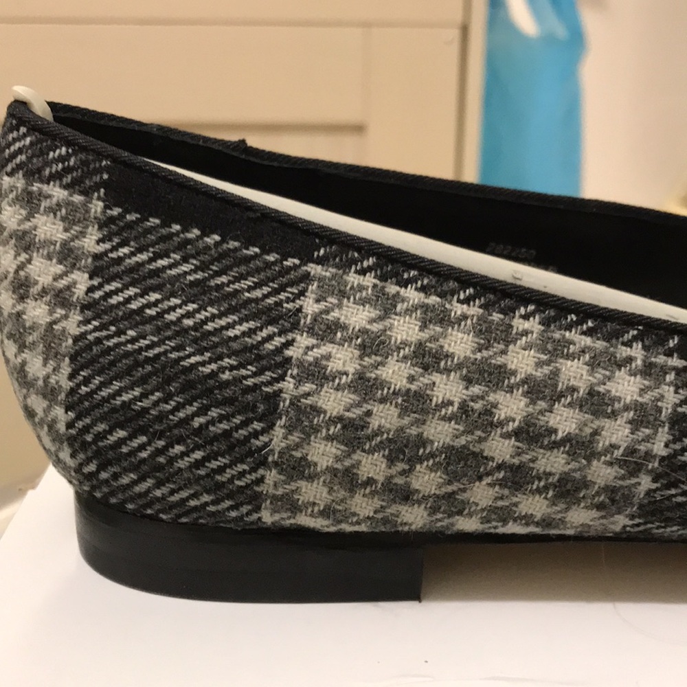 DEESIGNS by DEE OCLEPPO Crown plaid LOAFERS Size 7M. New in box. - Picture 6 of 10